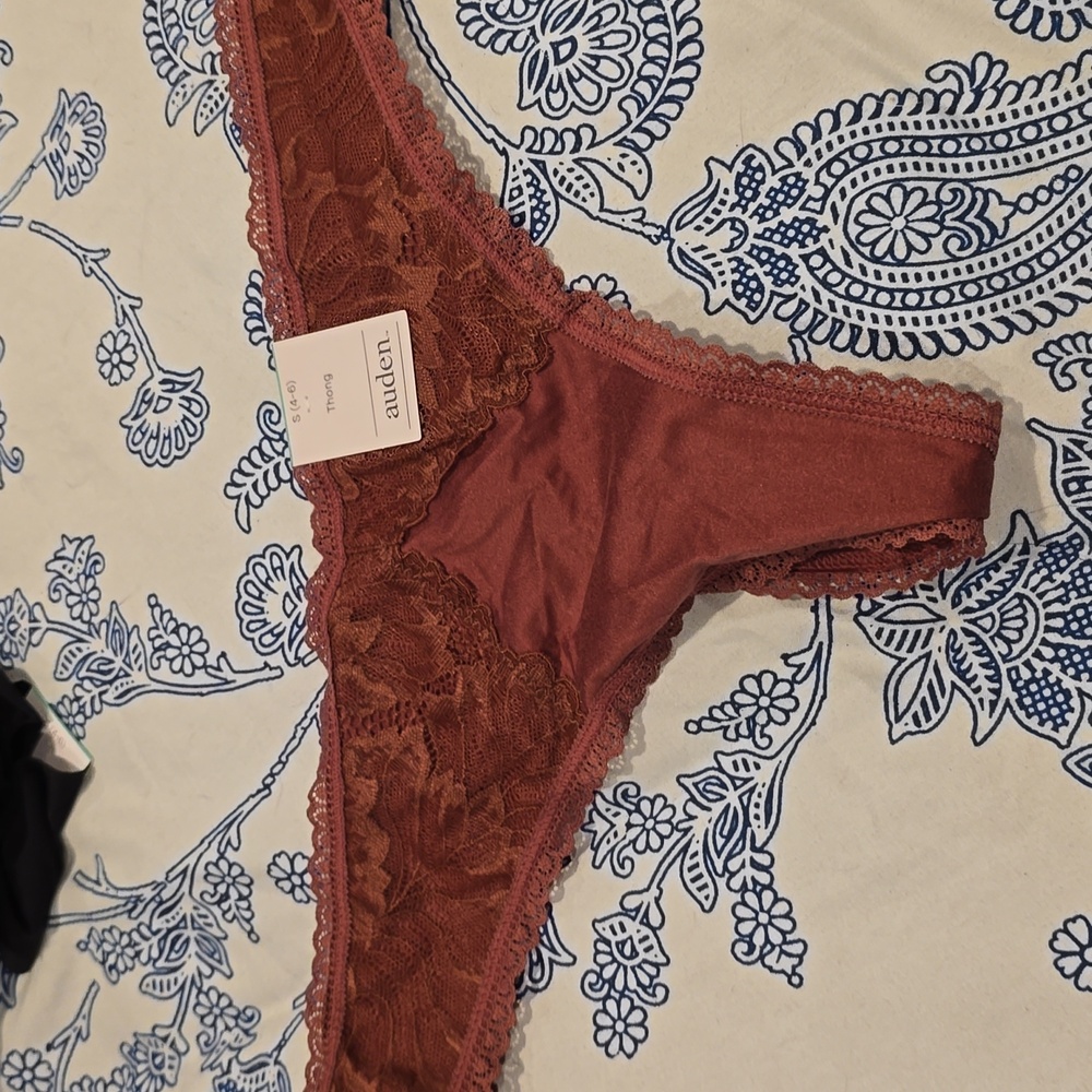 ❤️10/$10 New woman's auden thong